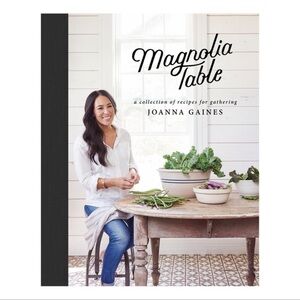 Hardcover "Magnolia Table" by Joanna Gaines